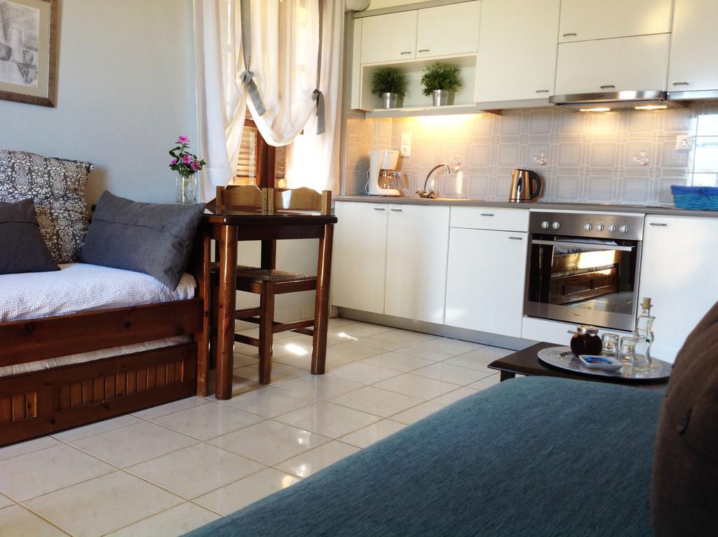 Asterias Studios & Apartments Калівес Номер фото